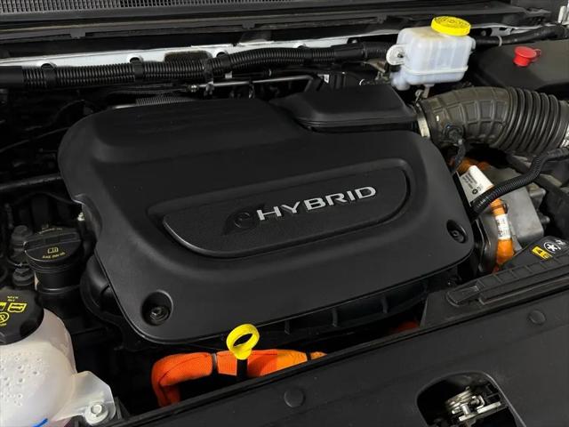 2023 Chrysler Pacifica Hybrid Pinnacle