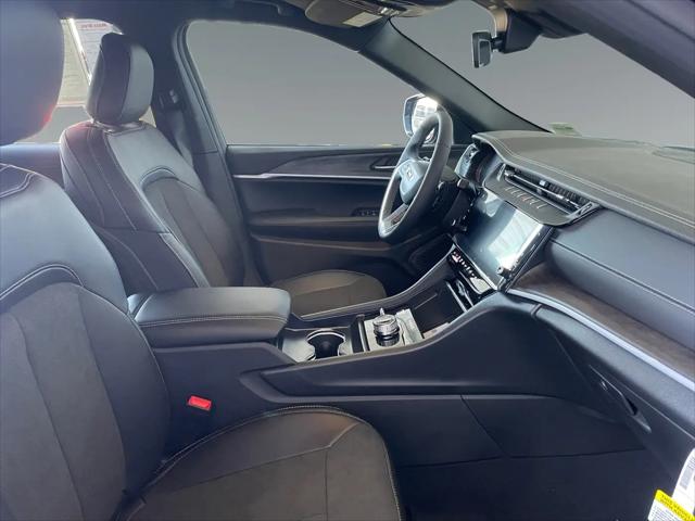 2026 Jeep Grand Cherokee L Altitude 4x4