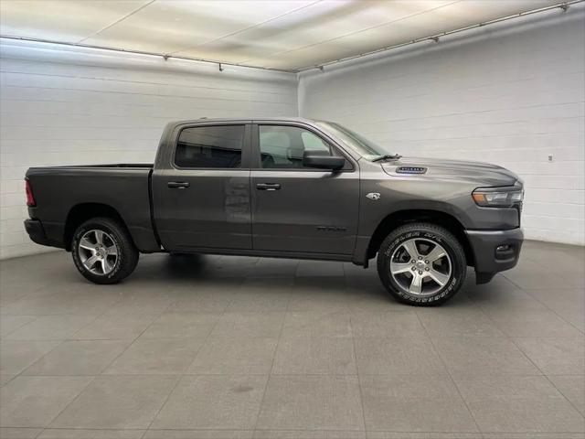 2026 Ram 1500 Express Crew Cab 4x4 5'7" Box