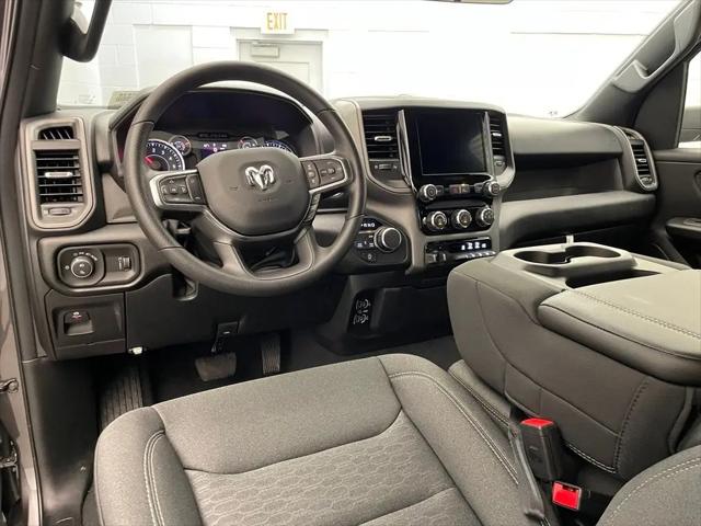 2026 Ram 1500 Express Crew Cab 4x4 5'7" Box