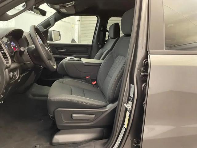 2026 Ram 1500 Express Crew Cab 4x4 5'7" Box
