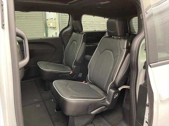 2027 Chrysler Pacifica Limited