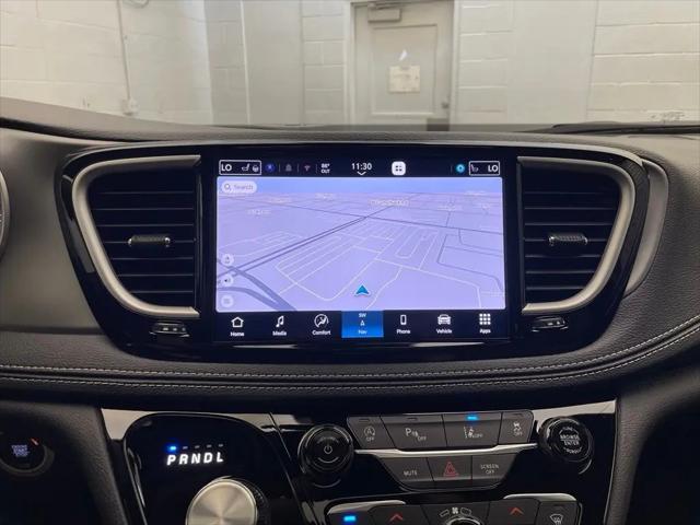 2027 Chrysler Pacifica Limited