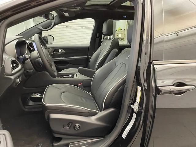 2027 Chrysler Pacifica Limited