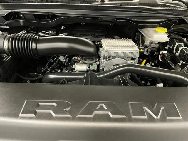 2026 Ram 1500 Express Crew Cab 4x4 5'7" Box
