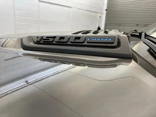2026 Ram 1500 Express Crew Cab 4x4 57 Box