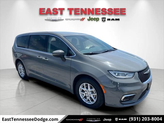 2023 Chrysler Pacifica Touring L for sale in Crossville, TN