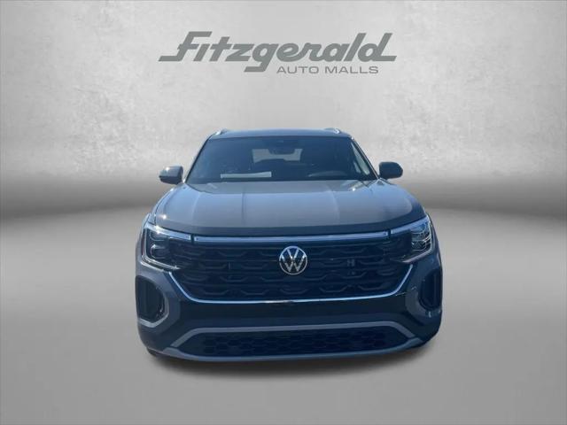 2026 Volkswagen Atlas Cross Sport SE with Technology