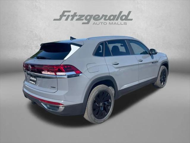 2026 Volkswagen Atlas Cross Sport SE with Technology