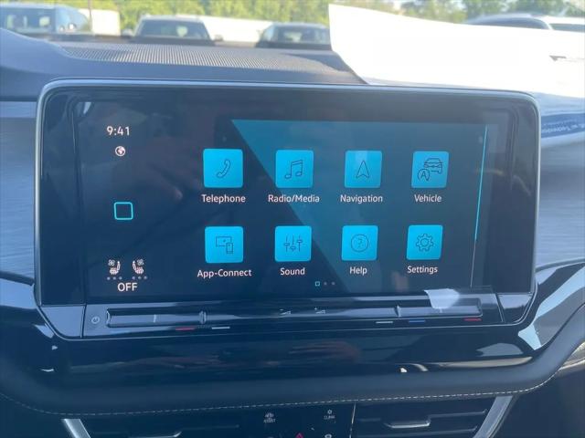 2026 Volkswagen Atlas Cross Sport SE with Technology