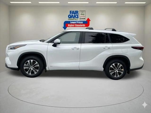 2025 Toyota Highlander Hybrid XLE