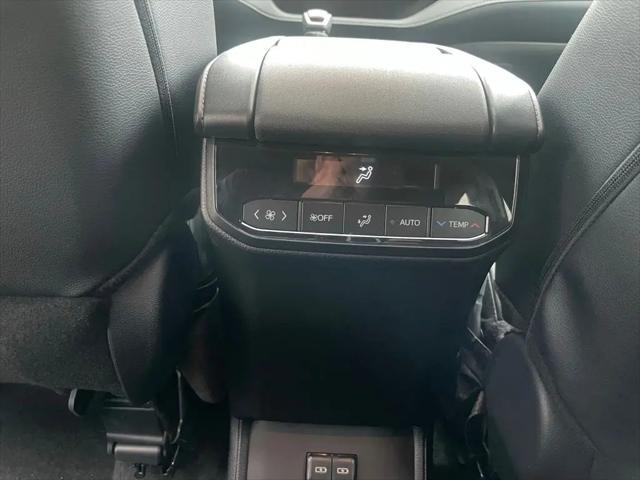 2025 Toyota Highlander Hybrid XLE