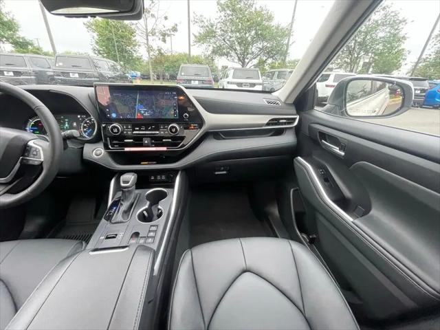 2025 Toyota Highlander Hybrid XLE