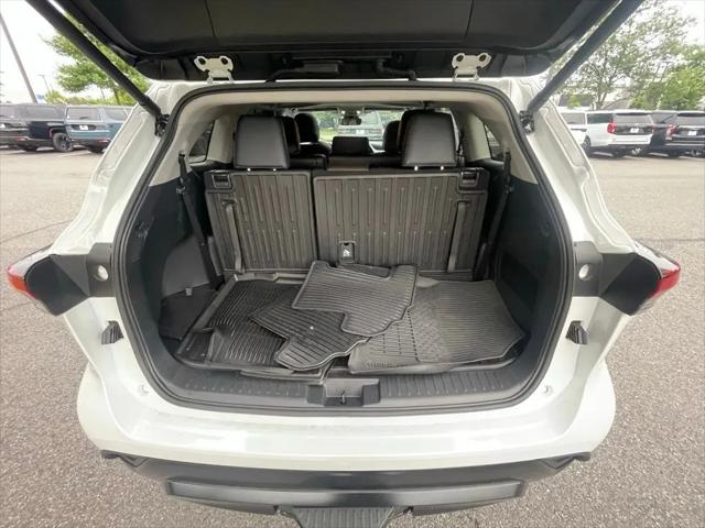 2025 Toyota Highlander Hybrid XLE