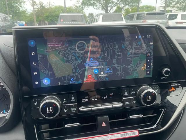 2025 Toyota Highlander Hybrid XLE