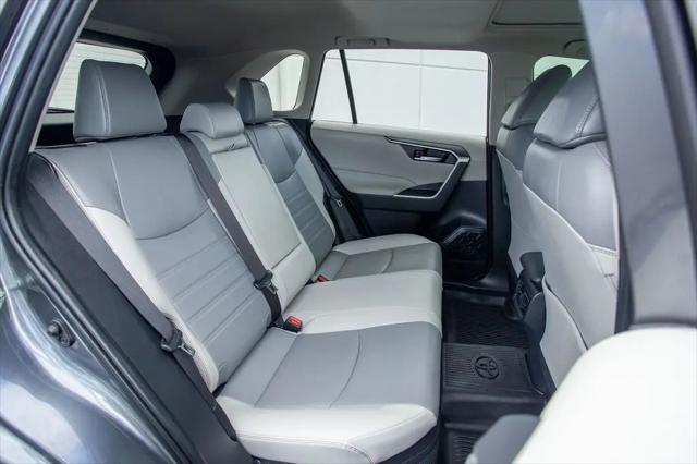 2022 Toyota RAV4 Hybrid XLE Premium