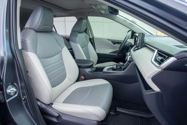 2022 Toyota RAV4 Hybrid XLE Premium
