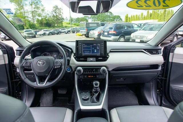 2022 Toyota RAV4 Hybrid XLE Premium