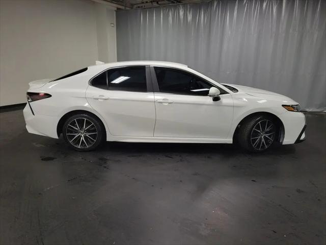 2024 Toyota Camry SE Nightshade