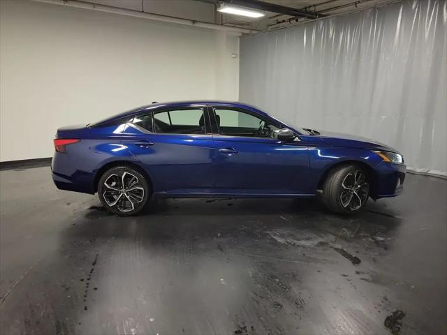 2023 Nissan Altima SR Intelligent AWD