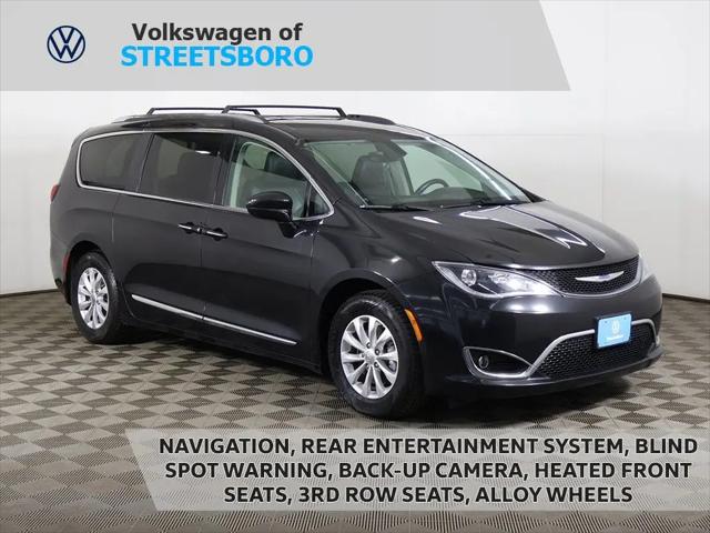 2018 Chrysler Pacifica Touring L for sale in Streetsboro, OH