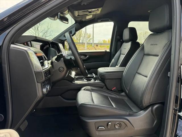 2025 GMC Yukon XL 4WD Denali