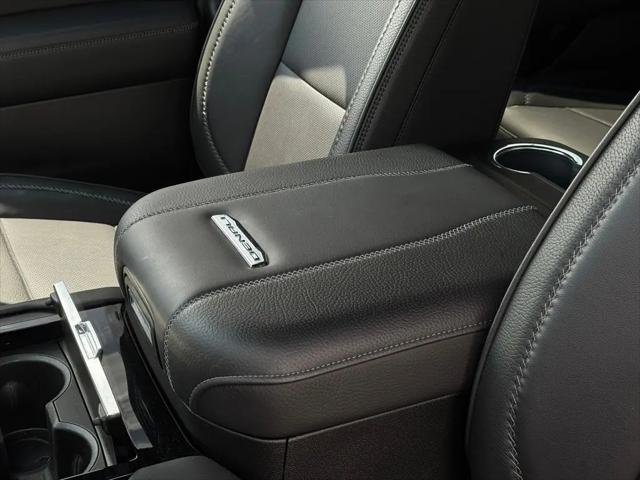 2025 GMC Yukon XL 4WD Denali