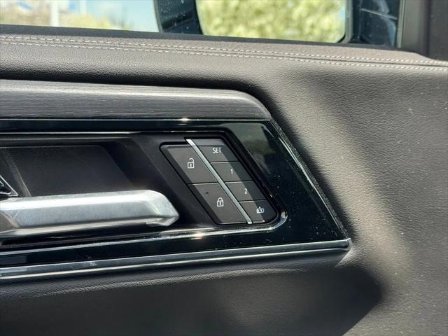 2025 GMC Yukon XL 4WD Denali