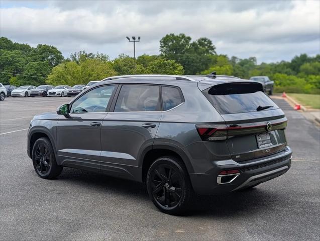 2025 Volkswagen Taos 1.5T SE