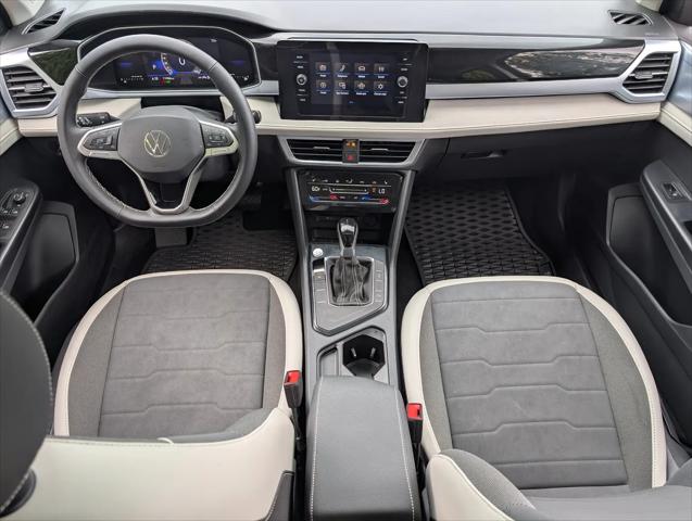 2025 Volkswagen Taos 1.5T SE