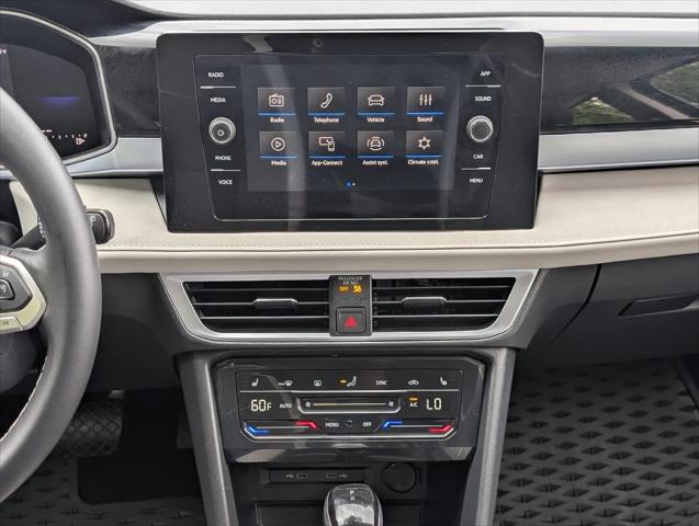 2025 Volkswagen Taos 1.5T SE