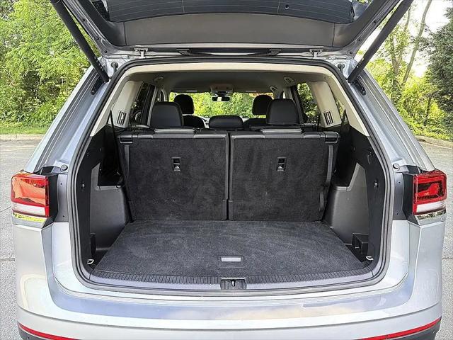 2025 Volkswagen Atlas 2.0T SE w/Technology