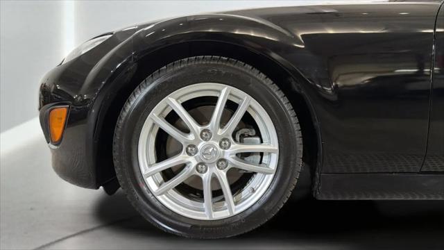 2010 Mazda MX-5 Sport