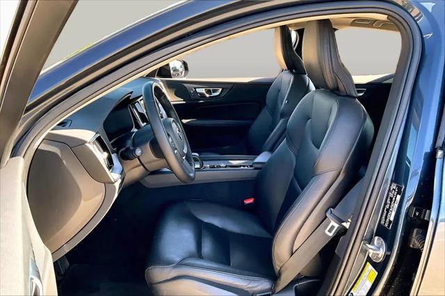 2024 Volvo S60 B5 Core Dark Theme