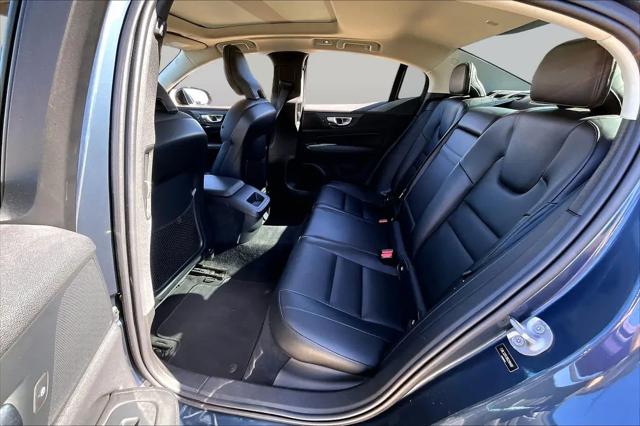 2024 Volvo S60 B5 Core Dark Theme