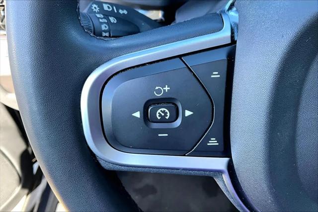 2024 Volvo S60 B5 Core Dark Theme