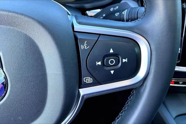 2024 Volvo S60 B5 Core Dark Theme
