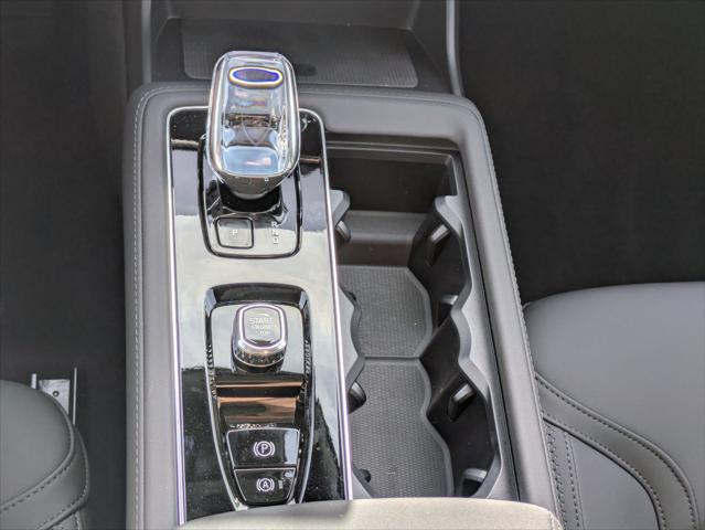 2026 Volvo XC90 Plug-In Hybrid Plus, T8 AWD, Electric/Gasoline, Bright, 7 Seats