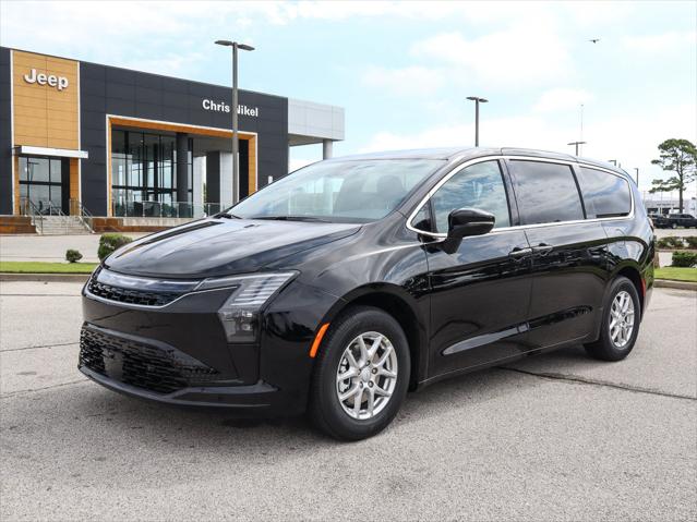 2027 Chrysler Pacifica Select for sale in Broken Arrow, OK