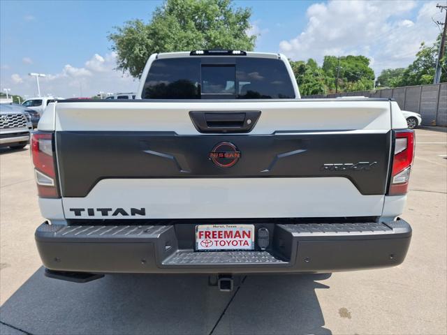 2023 Nissan Titan Crew Cab PRO-4X 4x4