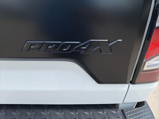 2023 Nissan Titan Crew Cab PRO-4X 4x4