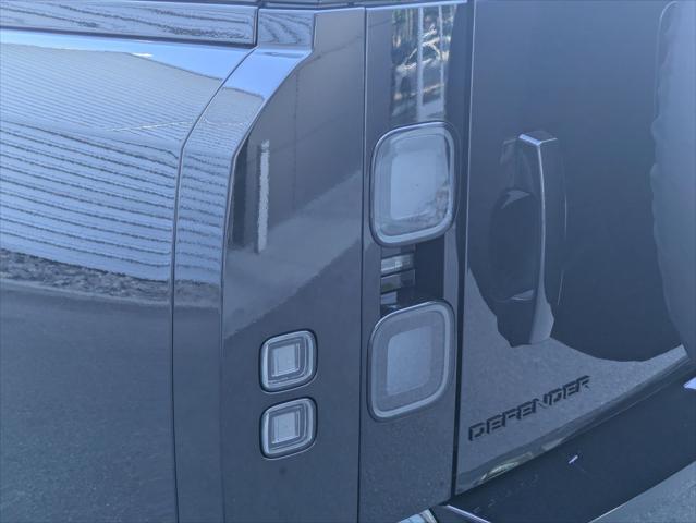 2026 Land Rover Defender P400 X-Dynamic SE