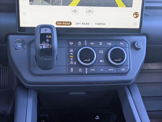 2026 Land Rover Defender P400 X-Dynamic SE