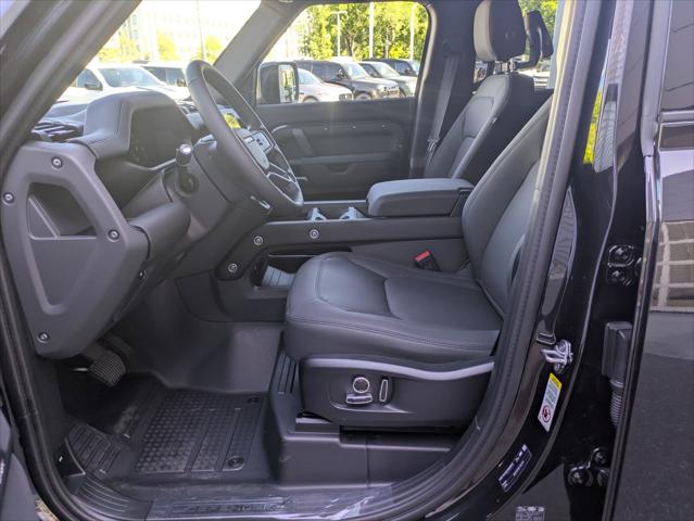 2026 Land Rover Defender P400 X-Dynamic SE