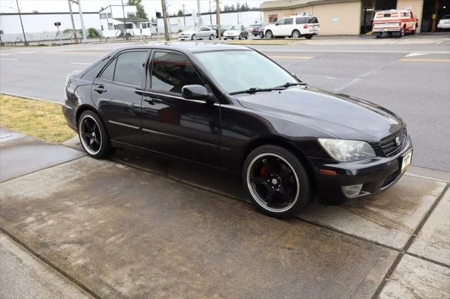 2004 Lexus IS 300 5-Speed Sedan