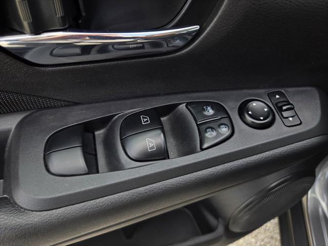 2023 Nissan Kicks SV Xtronic CVT