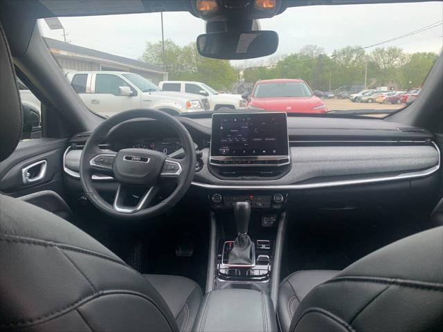 2023 Jeep Compass Latitude Lux FWD