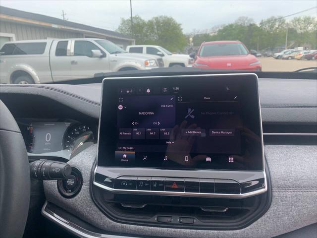 2023 Jeep Compass Latitude Lux FWD