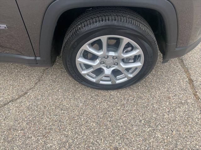 2023 Jeep Compass Latitude Lux FWD