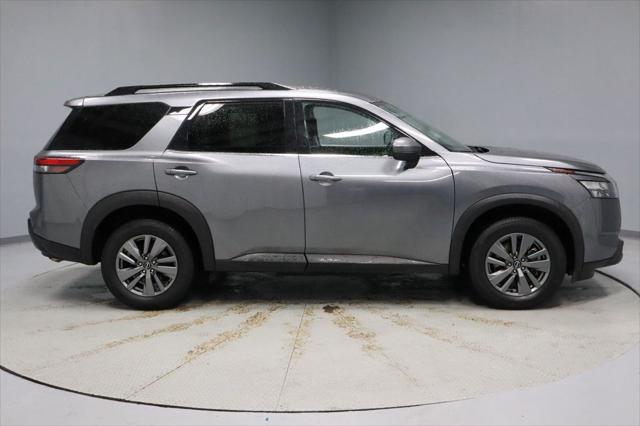 2025 Nissan Pathfinder SV 4WD
